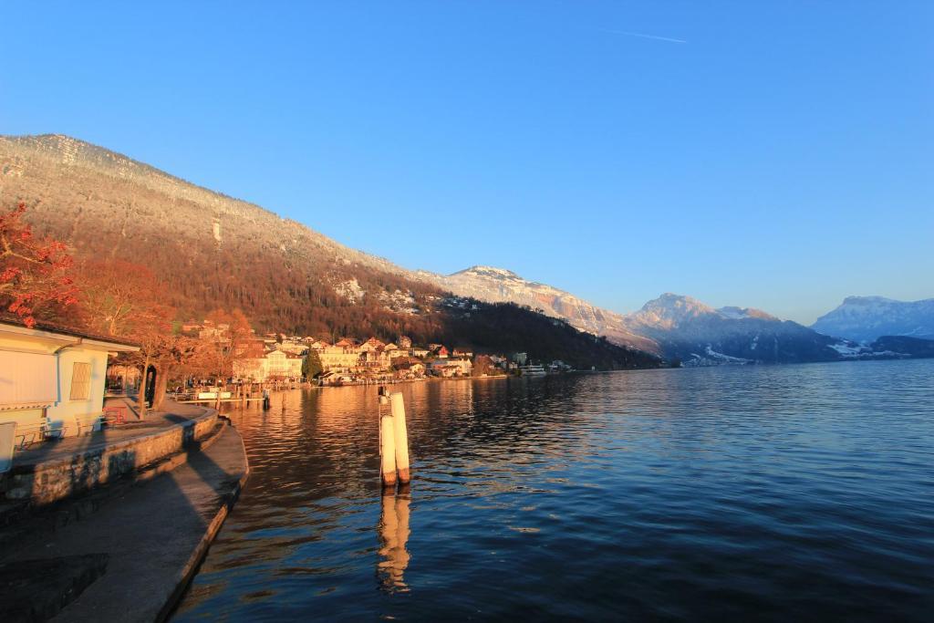 Seehotel Gotthard Weggis Exterior foto